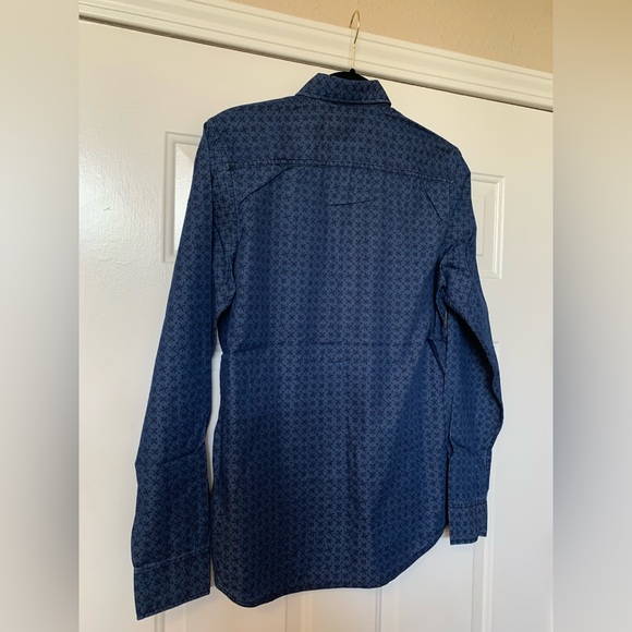 Men’s Denim Shirts With Floral Print (Bundle Of 2) NWT 🌴 - Picture 2 of 11